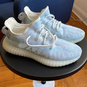 Yeezy 350 V2 Mono Ice USED